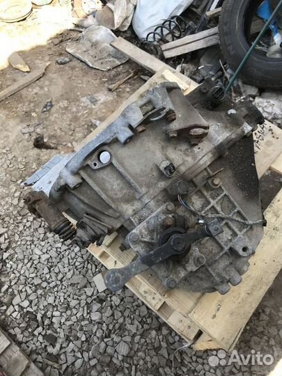 МКПП (механическая коробка переключения передач) l