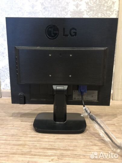 Монитор LG