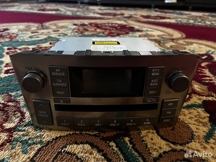 Оригинальная штатная магнитола тойота авенсис 2008