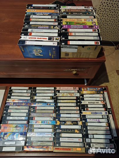 Видеокассеты с фильмами