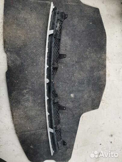 Решетка радиатора Toyota Sienta NCP81