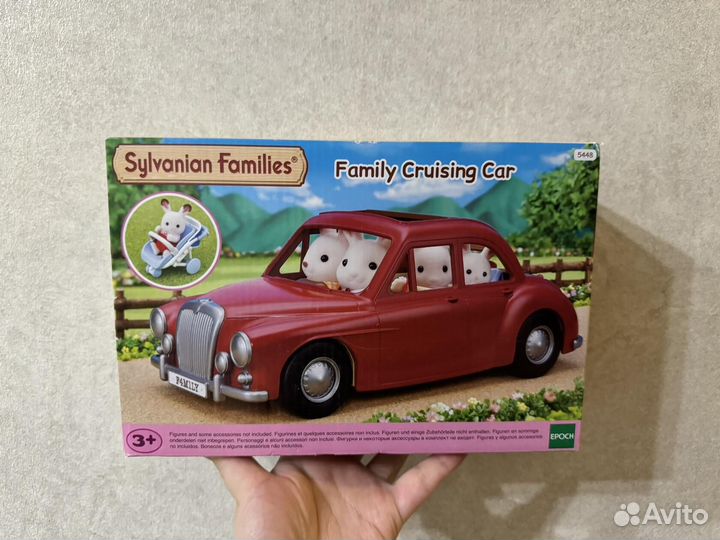 Набор Sylvanian Families Семейный авто Красный 544