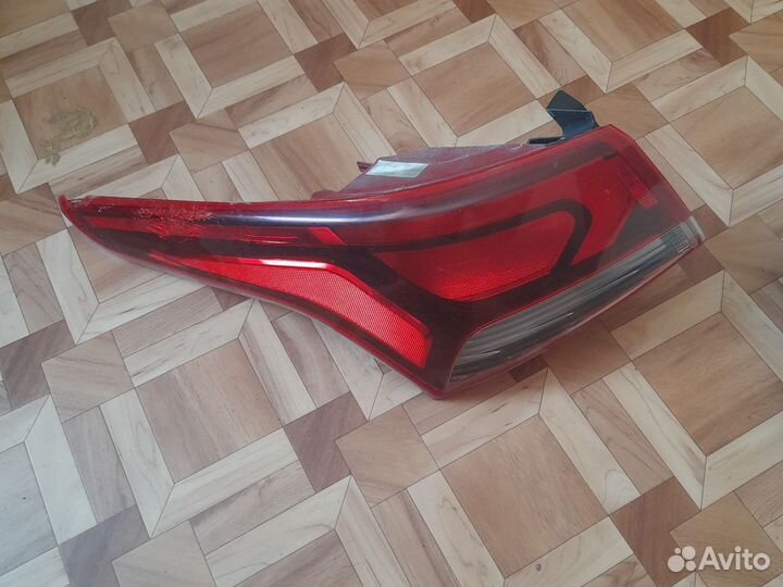 Фонарь задний левый, зеркало правое солярис2