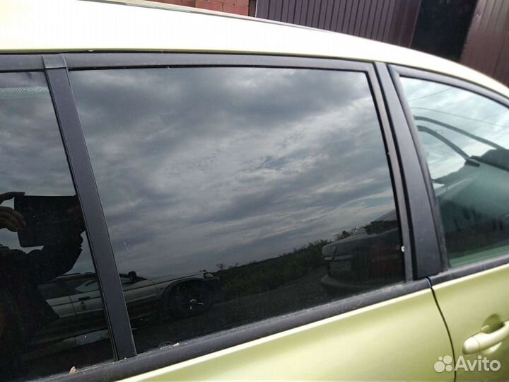 Стекло двери Renault Megan II Рено Меган 2