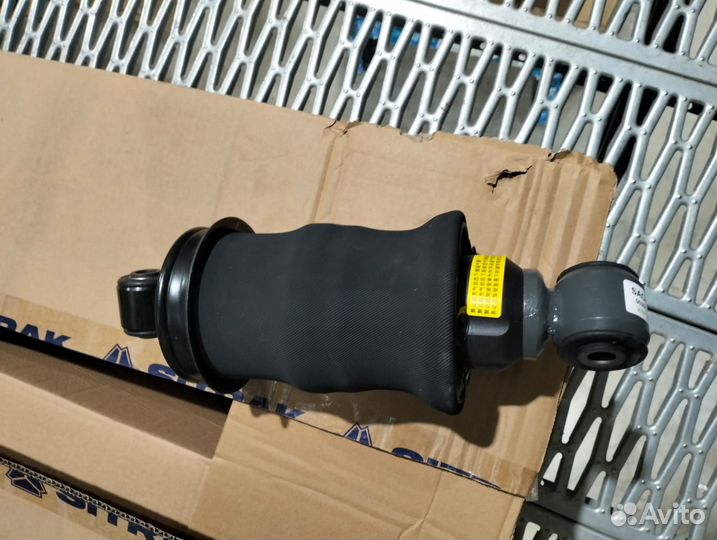 Амортизатор кабины задний Sitrak C7H MAX