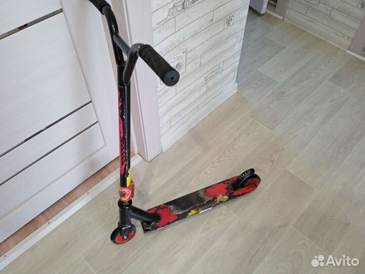 Трюковой самокат