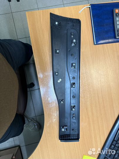 Спойлер задней поавой двери Geelu Atlas