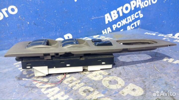 Блок управления стеклоподъемниками Toyota Vista