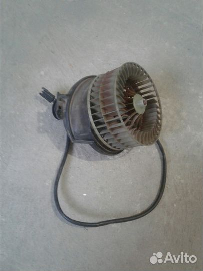 Вентилятор печки 124 Мерседес