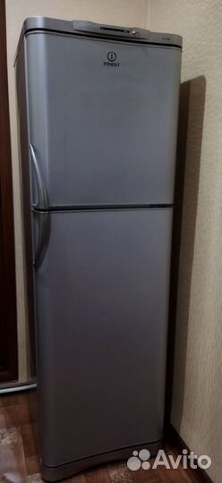 Холодильник бу indesit