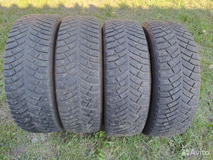 Michelin X-Ice North 4 215/65 R16 102T