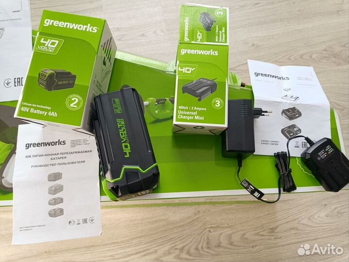 Снегоуборщик аккумуляторный Greenworks GD40SSK2