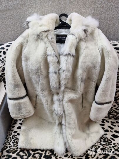 Шуба мутоновая с капюшоном