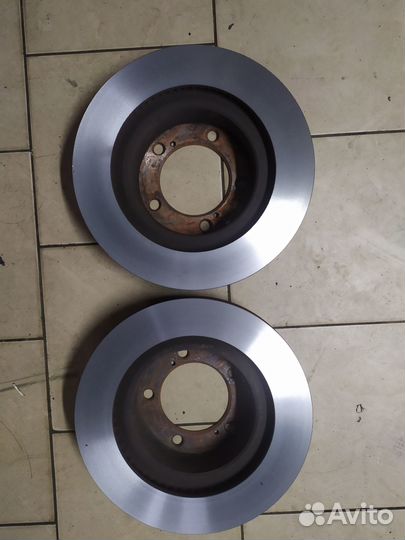 Тормозные диски передние Toyota/Lexus LC200