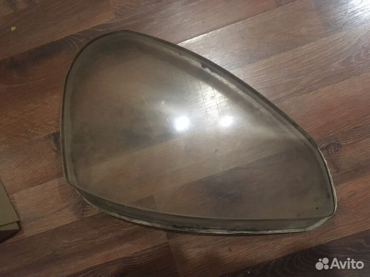 Стекло на фару приора