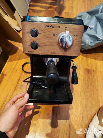 Кофеварка рожковая Polaris PCM 1524AE