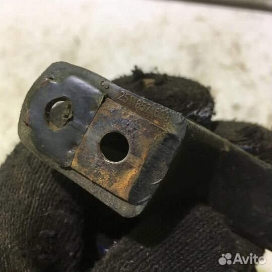 Ручка внутренняя потолочная Фольксваген Транспор