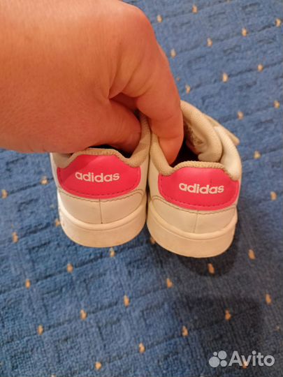 Кроссовки adidas