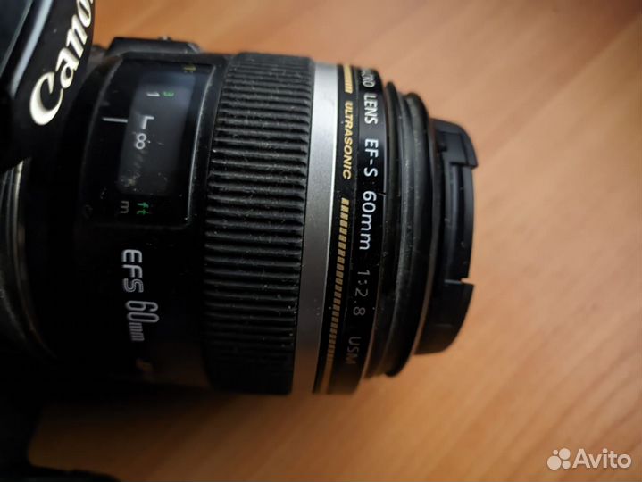 Объектив Canon EF-S 60mm f/2.8 macro USM