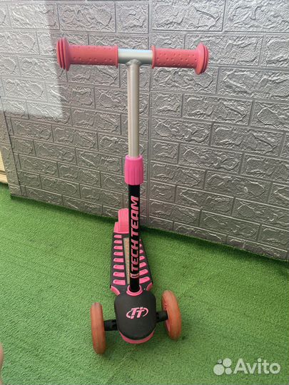 Самокат трехколесный