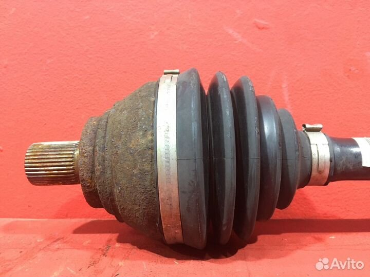 Привод передний правый Audi Q3 (8U) SUV cffb 2.0L