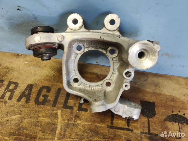 Кулак задний левый BMW E66 LCI Рестайлинг