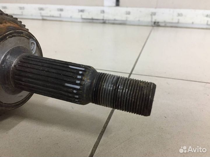 Привод левый передний Toyota Camry