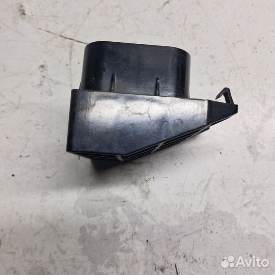 Усилитель бампера Chevrolet Equinox 3 84108856