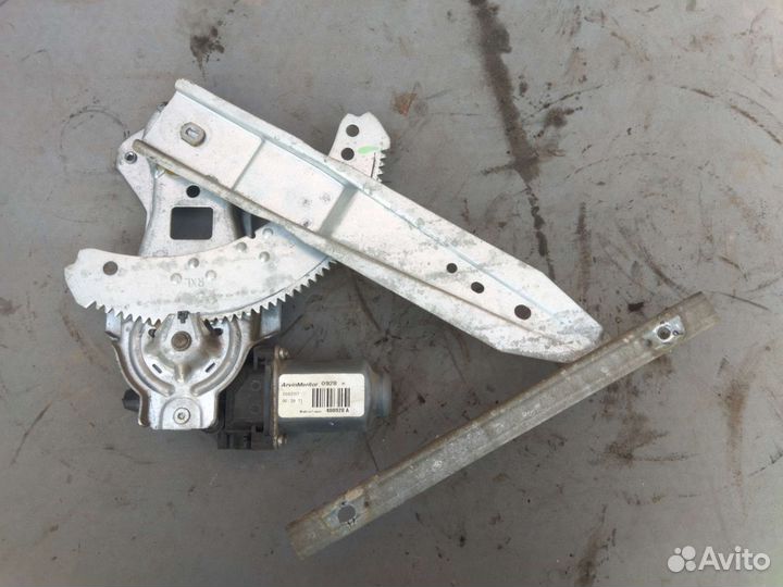 Стеклоподъемник задний левый Nissan Note