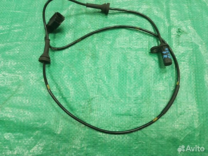 Датчик ABS передний правый Volvo XC70