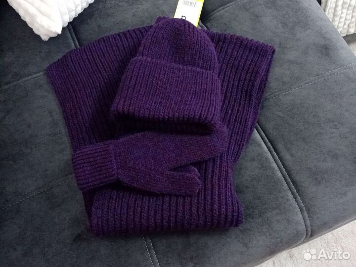 Женский набор шапка шарф варежки