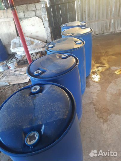 Бочки пласмасовые