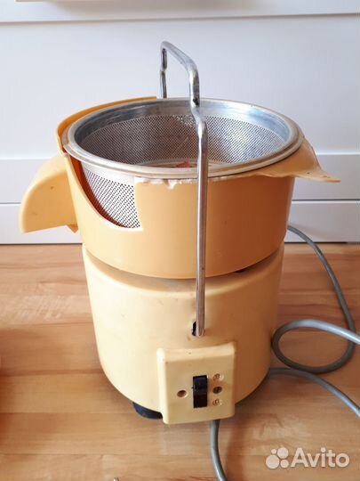 Соковыжималка Росинка свсп-202 на детали