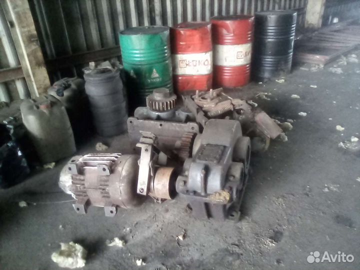 Редукторы, электродвигатели