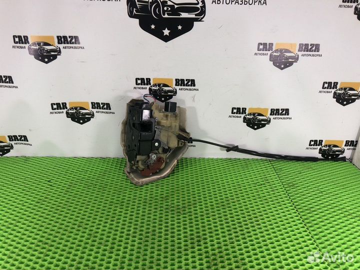 Замок двери передней правой R