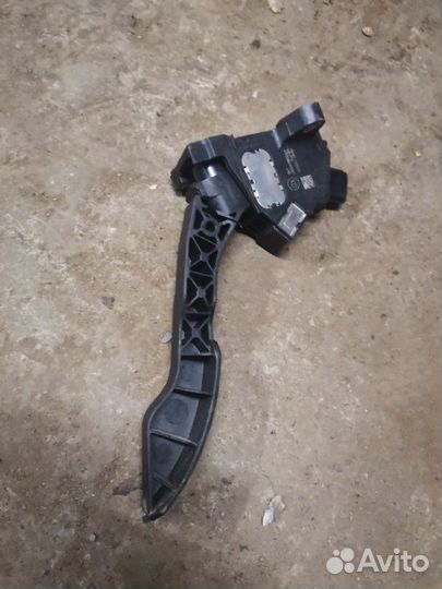 Педаль газа Toyota Corolla 150 1ZR-FE 2008