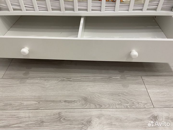 Детская кровать и матрас