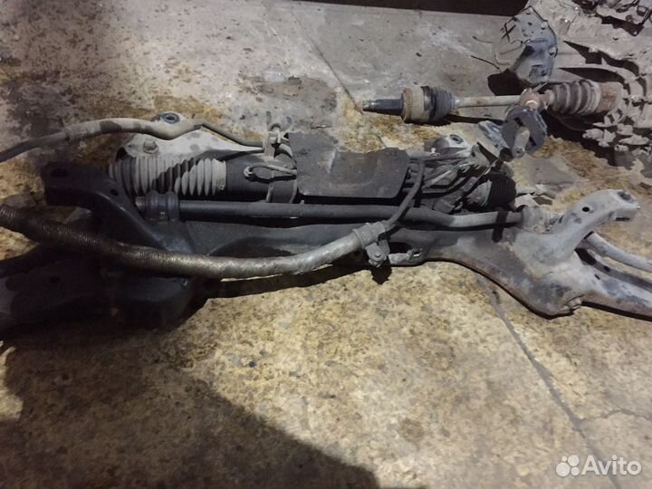 Подрамник двигателя Hyundai Solaris