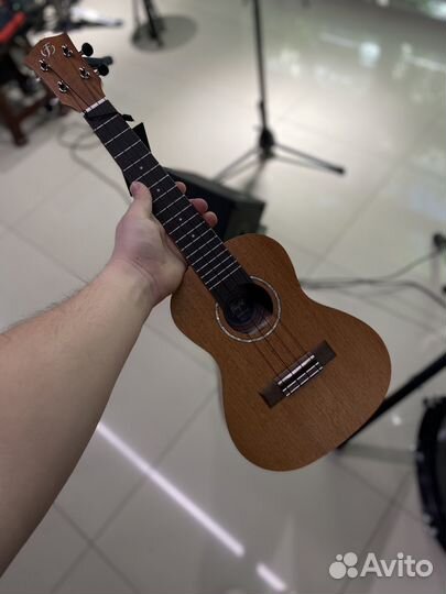 Укулеле Flight Antonia C