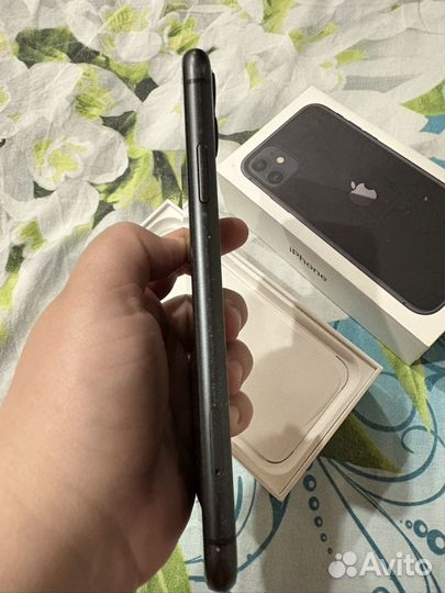 iPhone 11, 64 ГБ