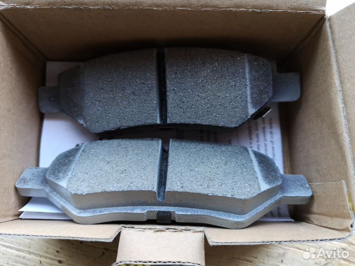 Колодки задние тормозные новые для Cadillac CTS