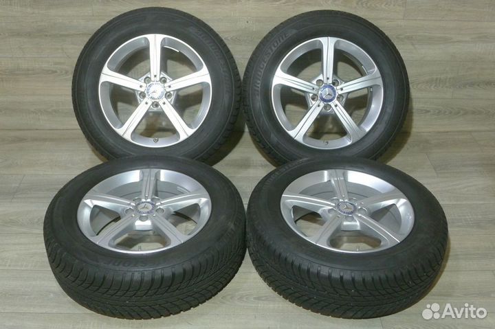 R17 Bridgestone Blizzak LM-001 215/65, PCD 5x112 DIA 66.6