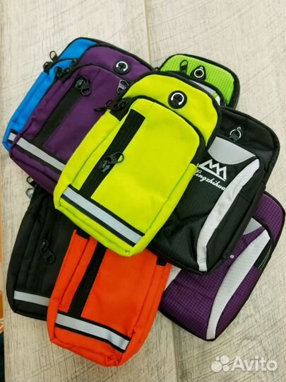 Чехол на руку для смартфона на бульваре)