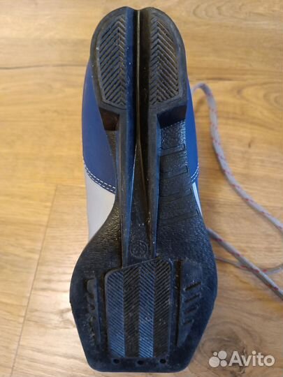 Лыжные ботинки классические детские 32р