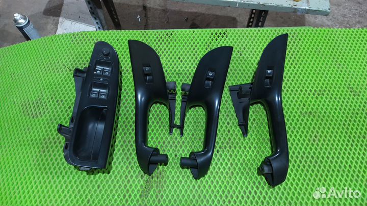 Блок управления стеклоподъемниками VW Passat B6