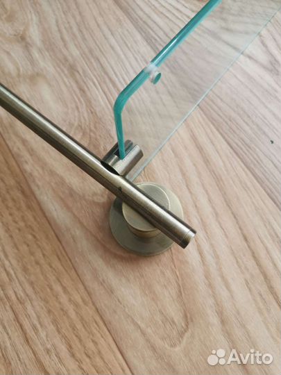 Полочка для ванной настенная