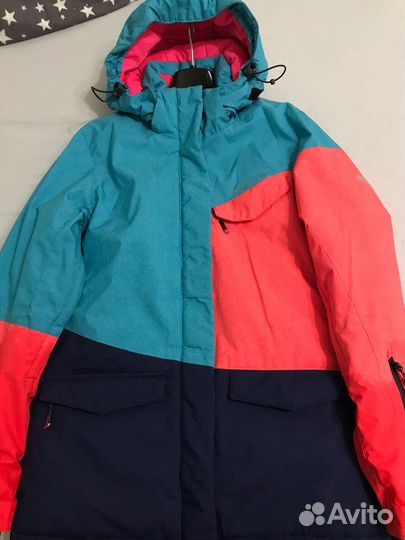 Горнолыжная женская куртка с мембраной 42-44