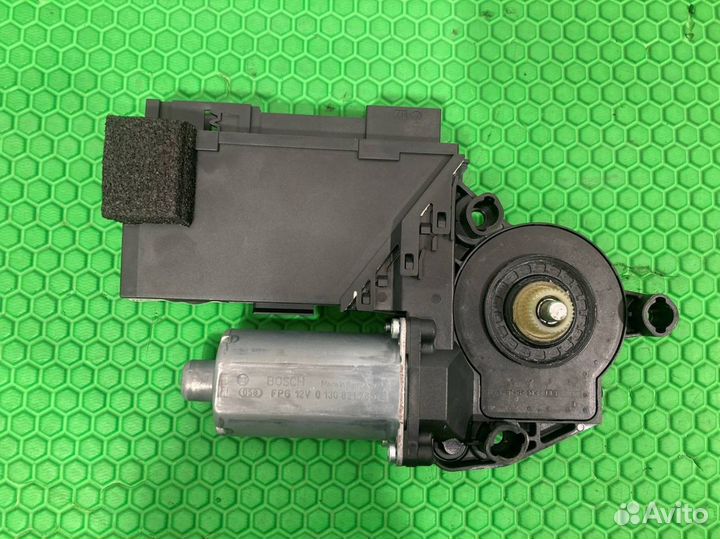 Мотор стеклоподъемника передний правый Volkswagen