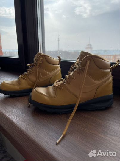 Ботинки на мальчика Nike