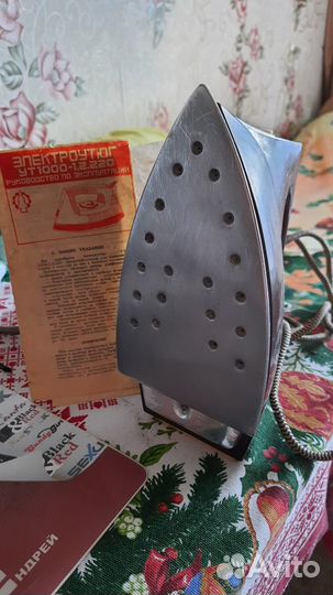 Продам советский раритетный утюг